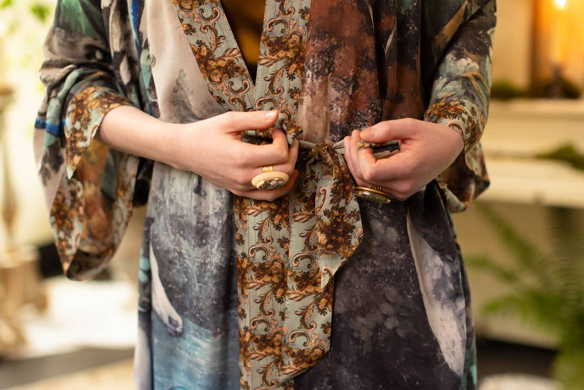 Theatre of Dreams Opera Duster Kimono Robe w/ Deer